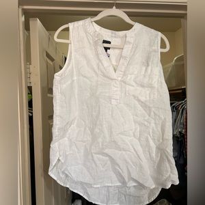 5 for $35 .GAP linen tank. White. Size S
